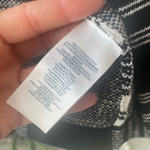 WOMENS CHAPS BLACK AND WHITE SWEATER JACKET SIZE LARGE - Picture 6 of 10